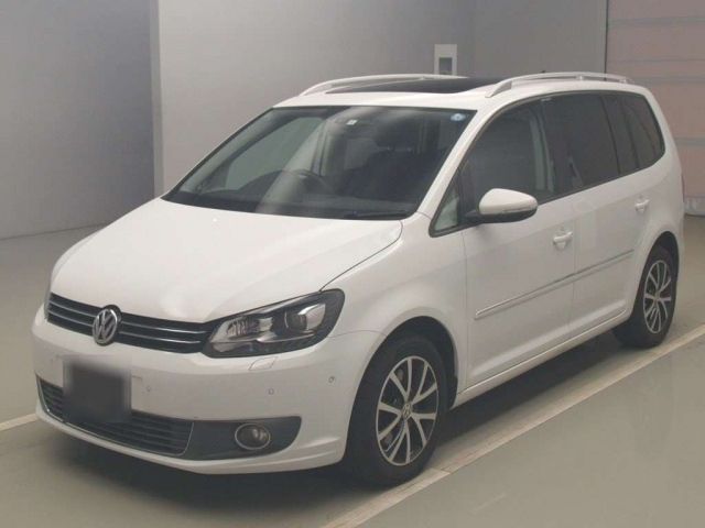 81032 Volkswagen Golf touran 1TCTH 2014 г. (TAA Kantou)